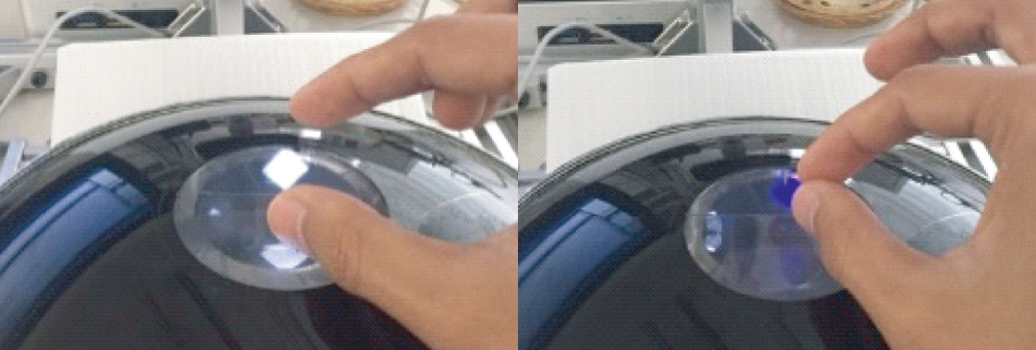 A user can directly manipulates the 3D object image: before/after pinching