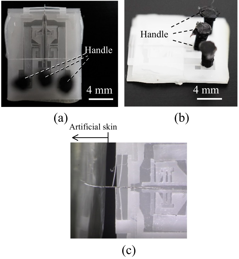 Microneedle puncture device that prevents buckling of the needle