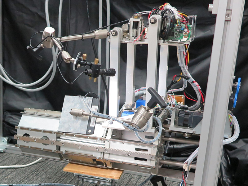 Remote construction of modularized rail structure