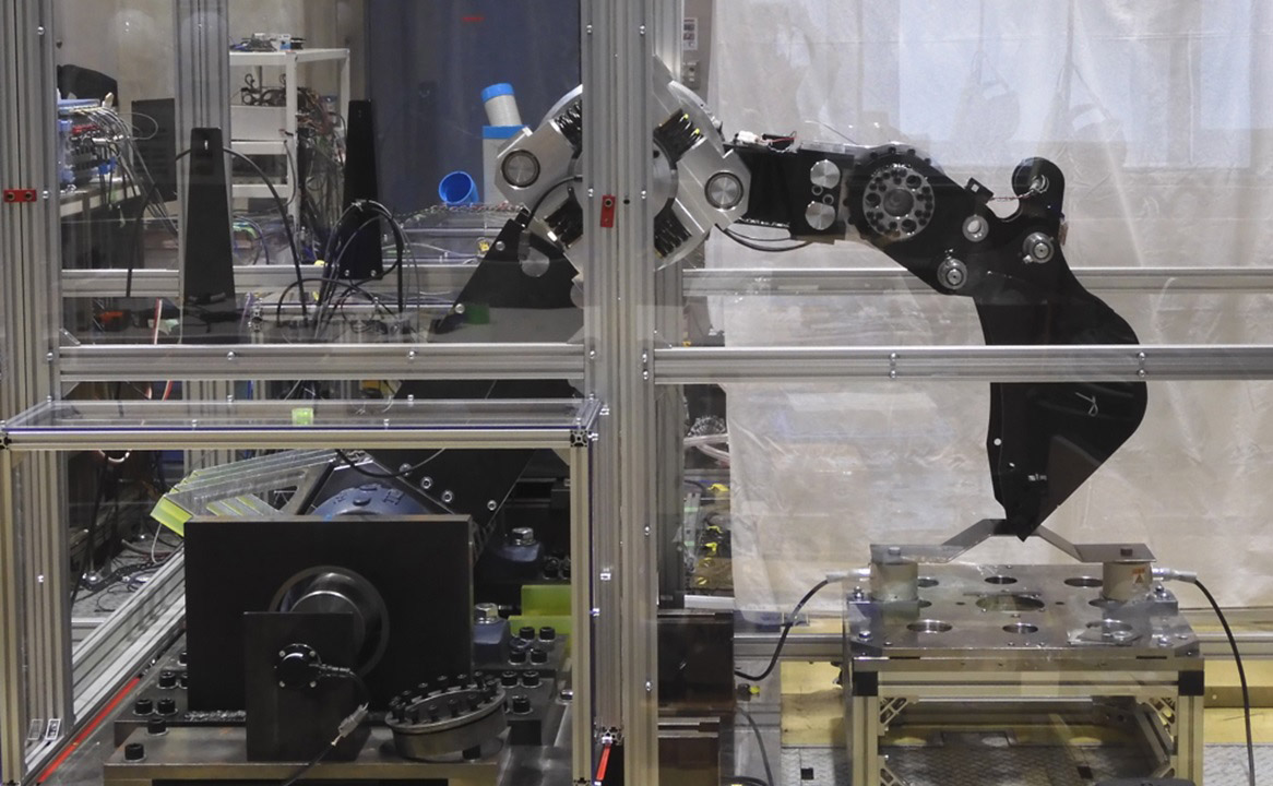 Three-joint with SEA implemented test bench simulating an excavator